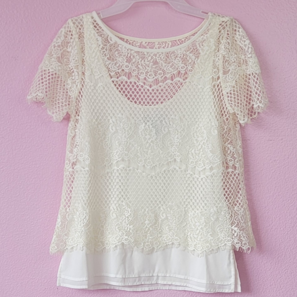 White House Black Market White Layered Lace Top/XS. - Picture 3 of 14